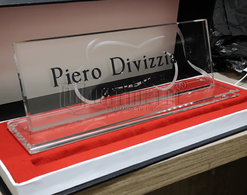 PORTA NOMBRE DE VIDRIO O ROTULO PARA CIVILES PORTA NOMBRE DE VIDRIO O ROTULO PARA CIVILES