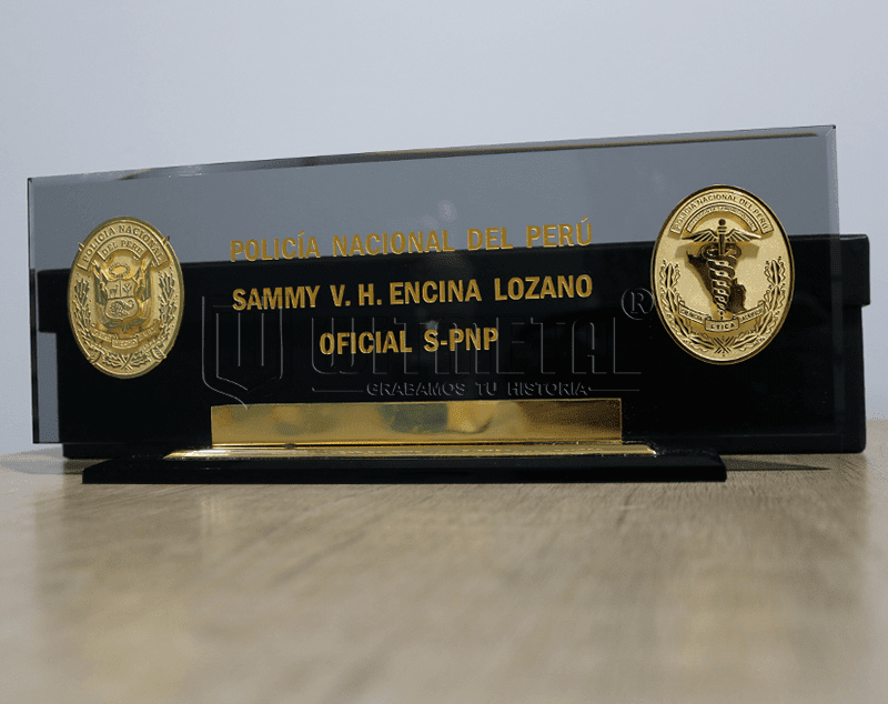 PORTA NOMBRE DE VIDRIO O ROTULO PNP PORTA NOMBRE DE VIDRIO O ROTULO PNP