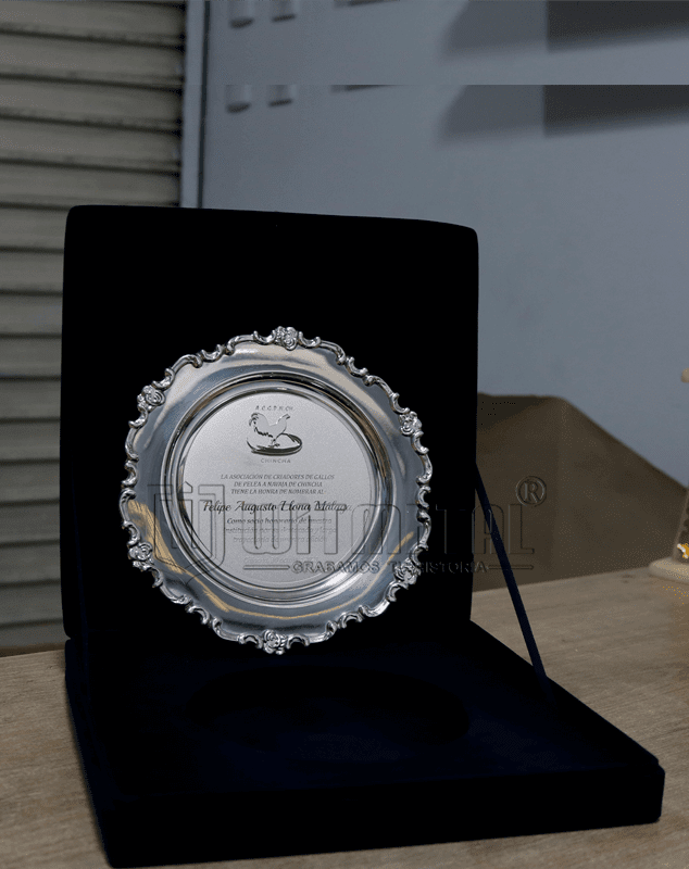 estuche-de-color-negro-con-plato-recordatorios estuche-de-color-negro-con-plato-recordatorios